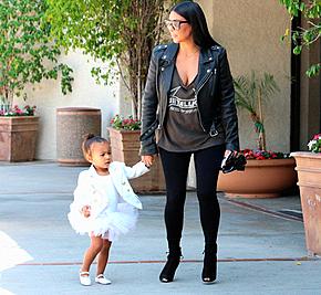 Kim Kardashian take daughter Nori West to a ballet class with sister Kortney and daughter Penelope in Tarzana, CA. Featuring: Kim Kardashian, Nori Wes...-stock-photo